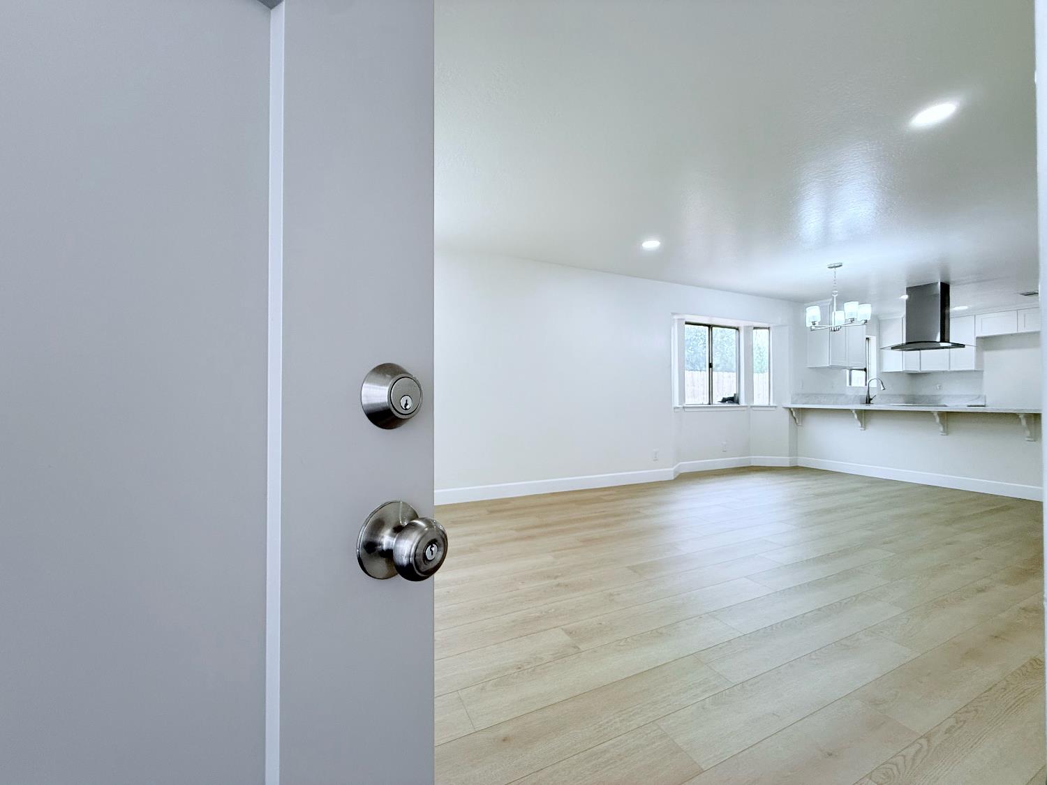 4472 N Cornelia Ave, Fresno, CA 93722