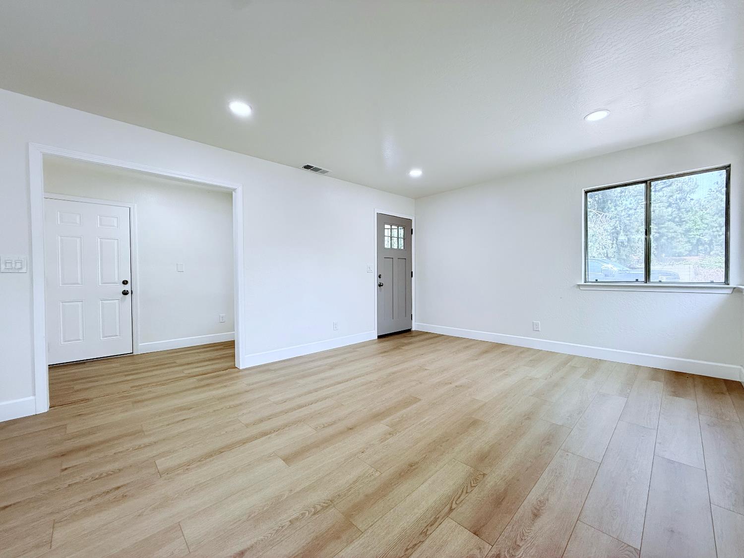 4472 N Cornelia Ave, Fresno, CA 93722