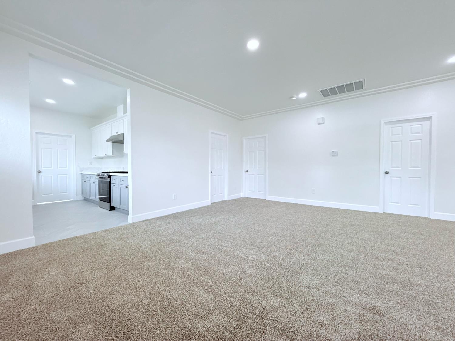 242 Fresno St, Fresno, CA 93706