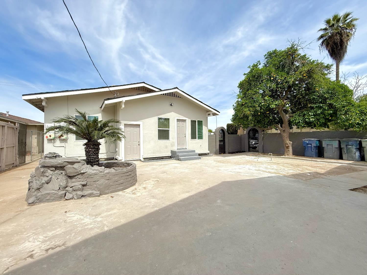 242 Fresno St, Fresno, CA 93706