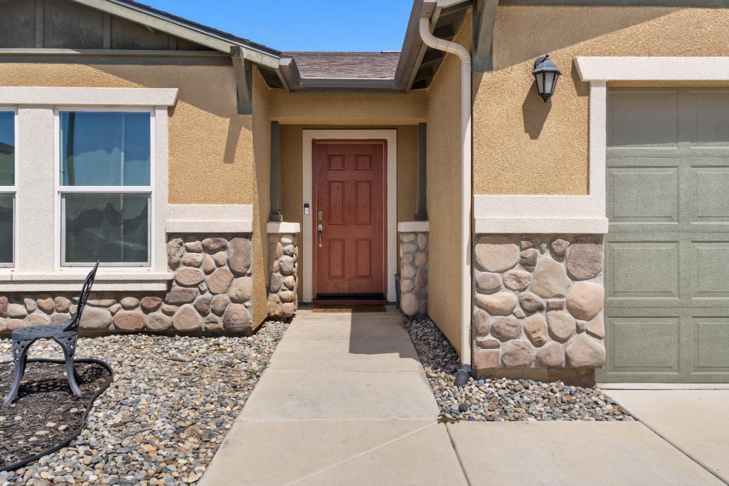 5622 W Pontiac Way, Fresno, CA 93722