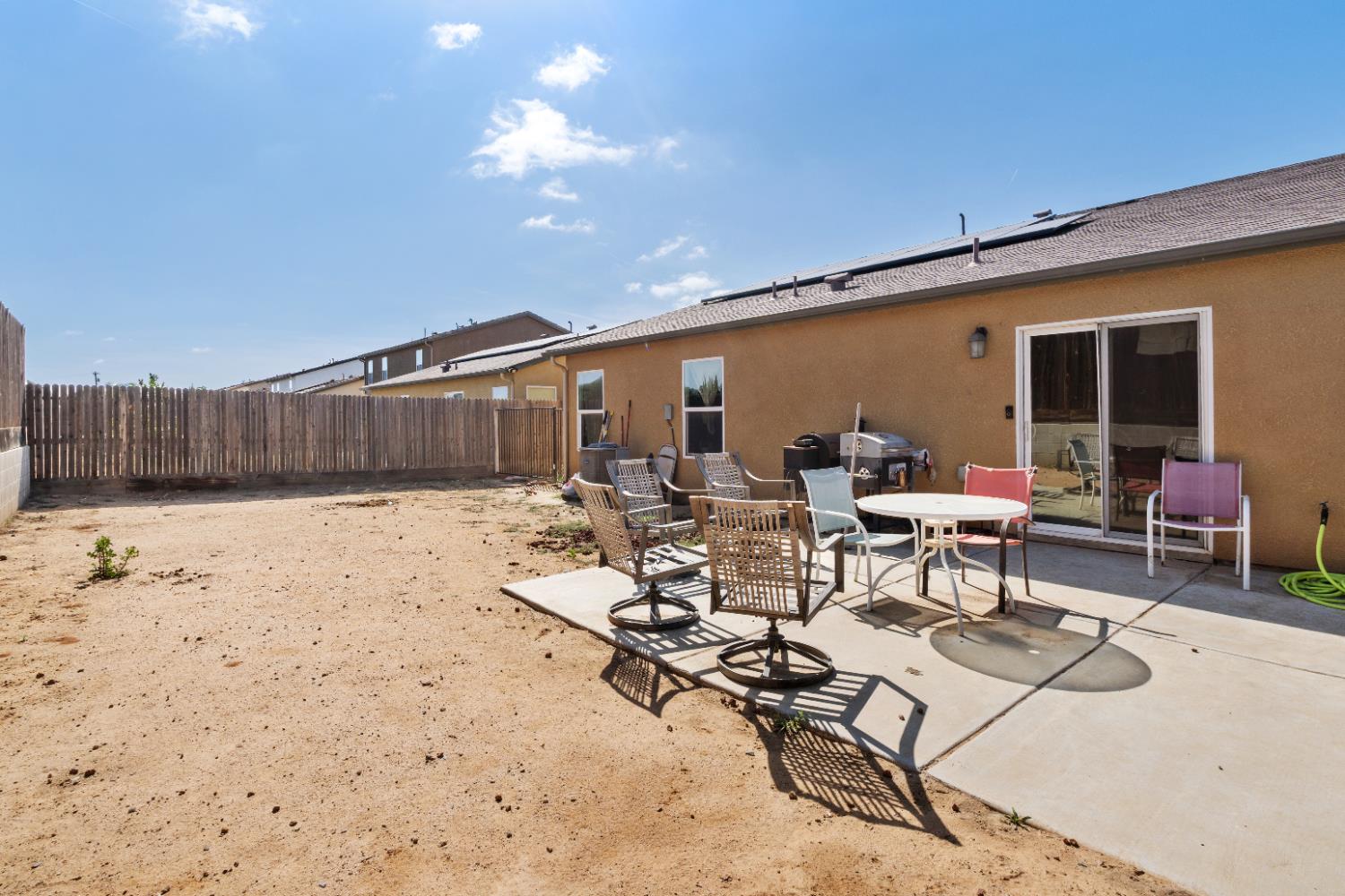 5622 W Pontiac Way, Fresno, CA 93722