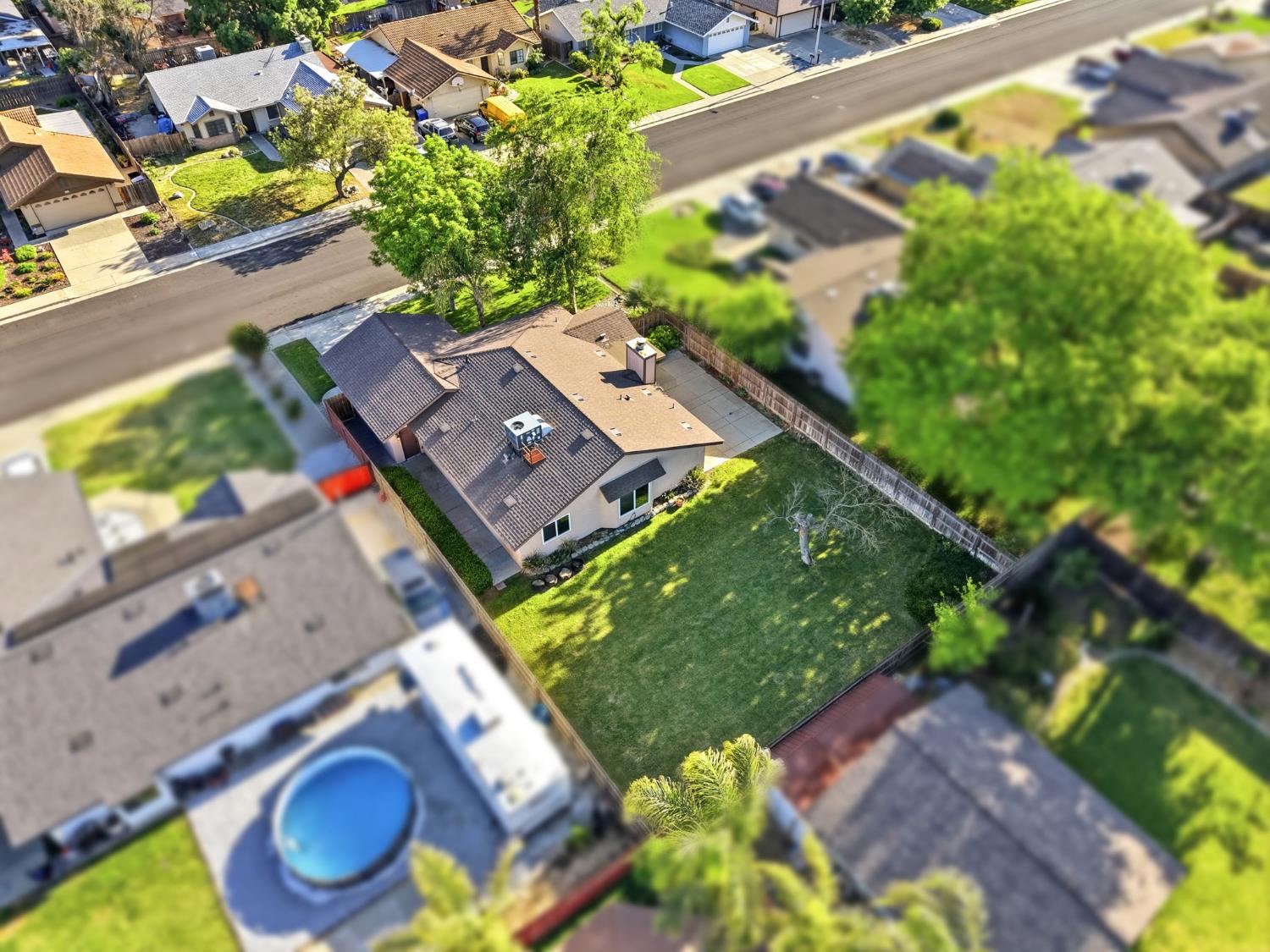 924 Greenwood Ave, Hanford, CA 93230