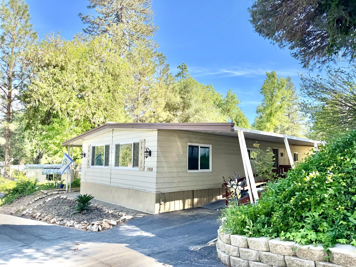 39678 Road 425B #35, Oakhurst, CA 93644