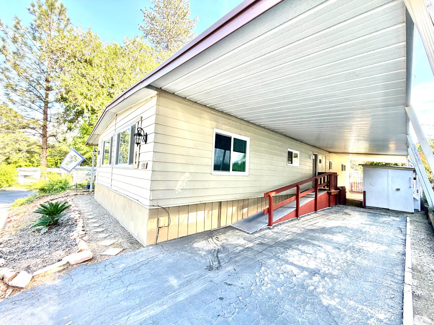 39678 Road 425B #35, Oakhurst, CA 93644