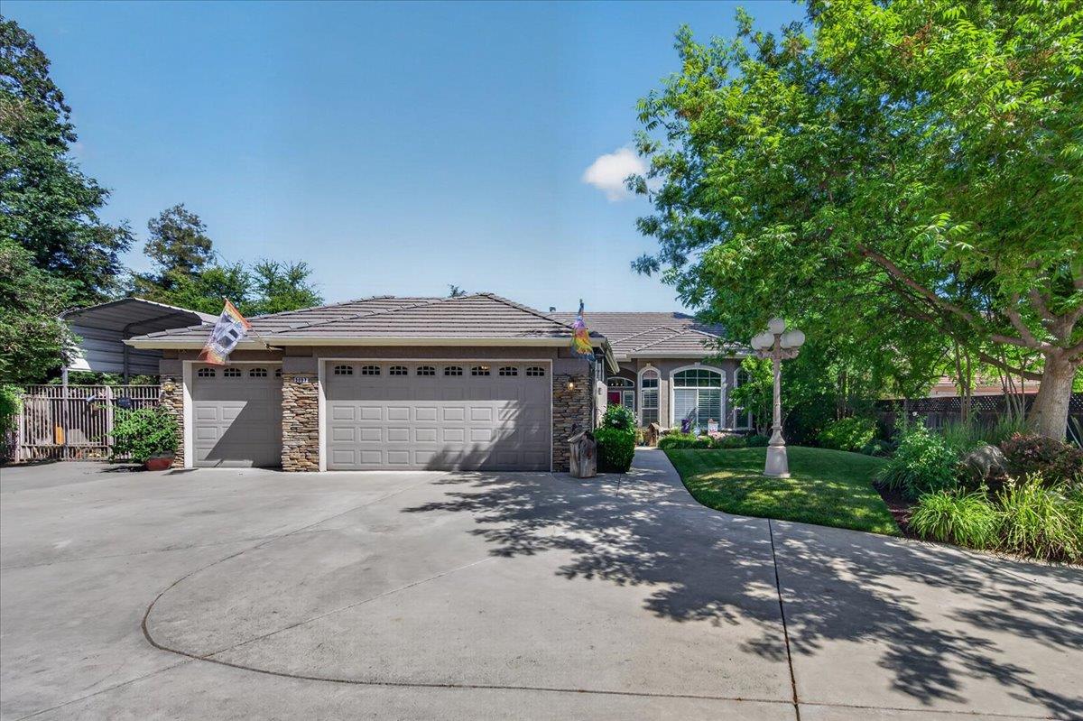 2007 Ashcroft Ave, Clovis, CA 93611