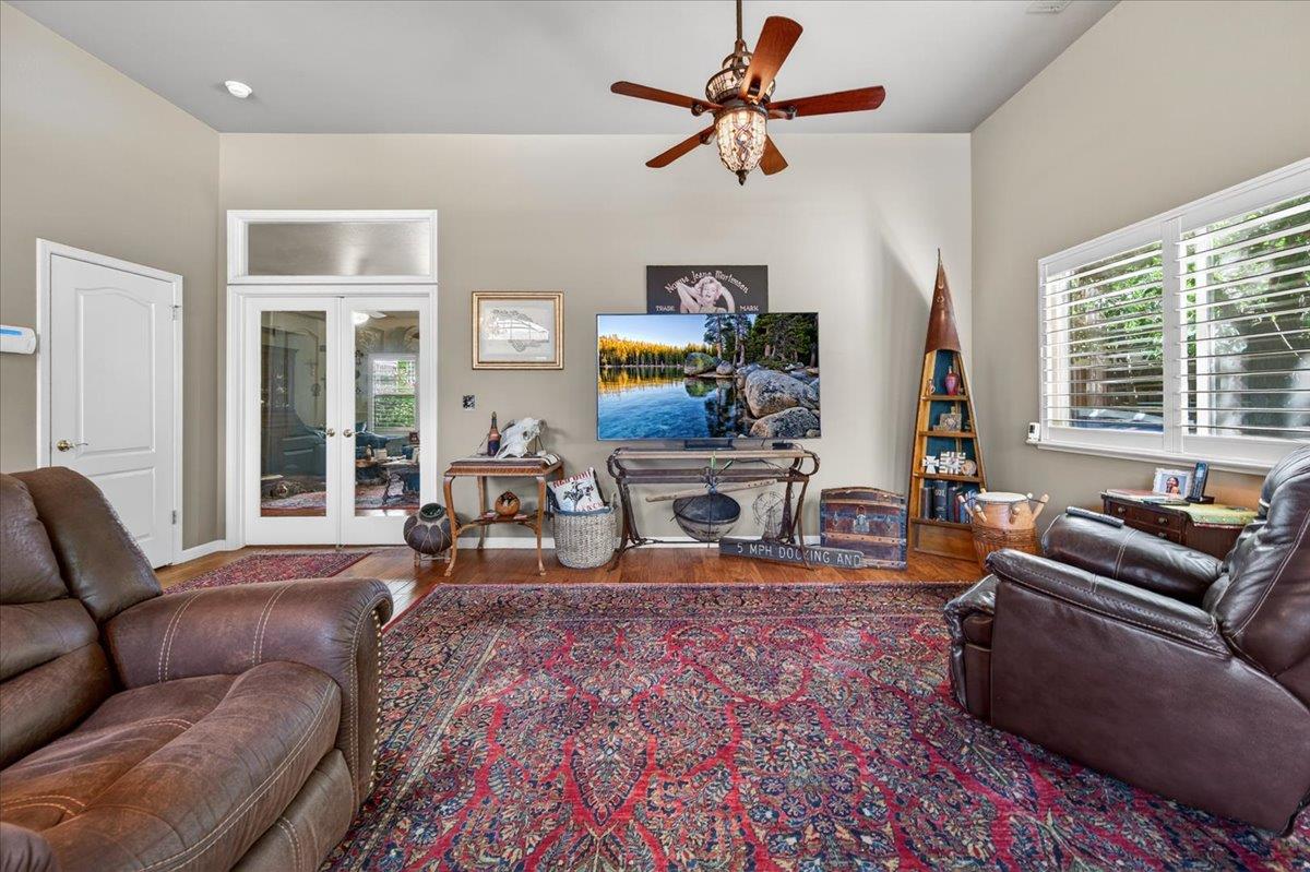 2007 Ashcroft Ave, Clovis, CA 93611