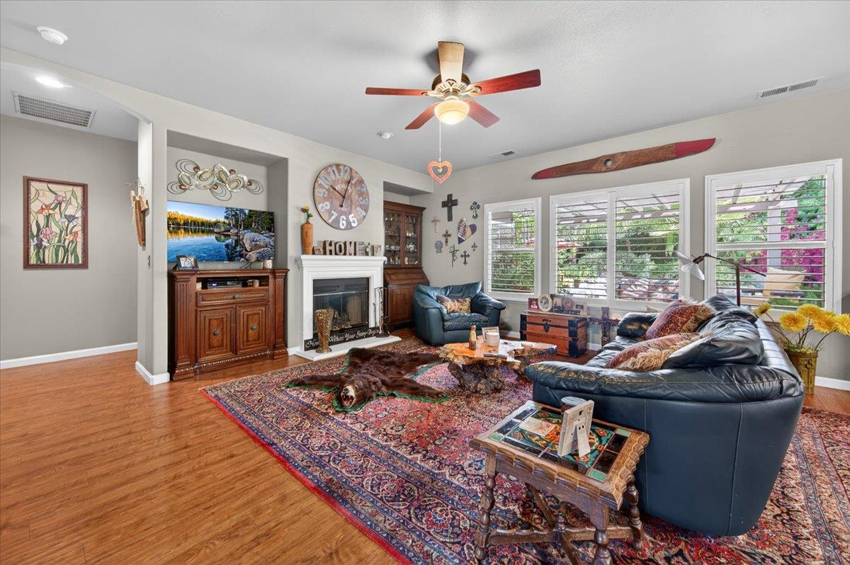 2007 Ashcroft Ave, Clovis, CA 93611