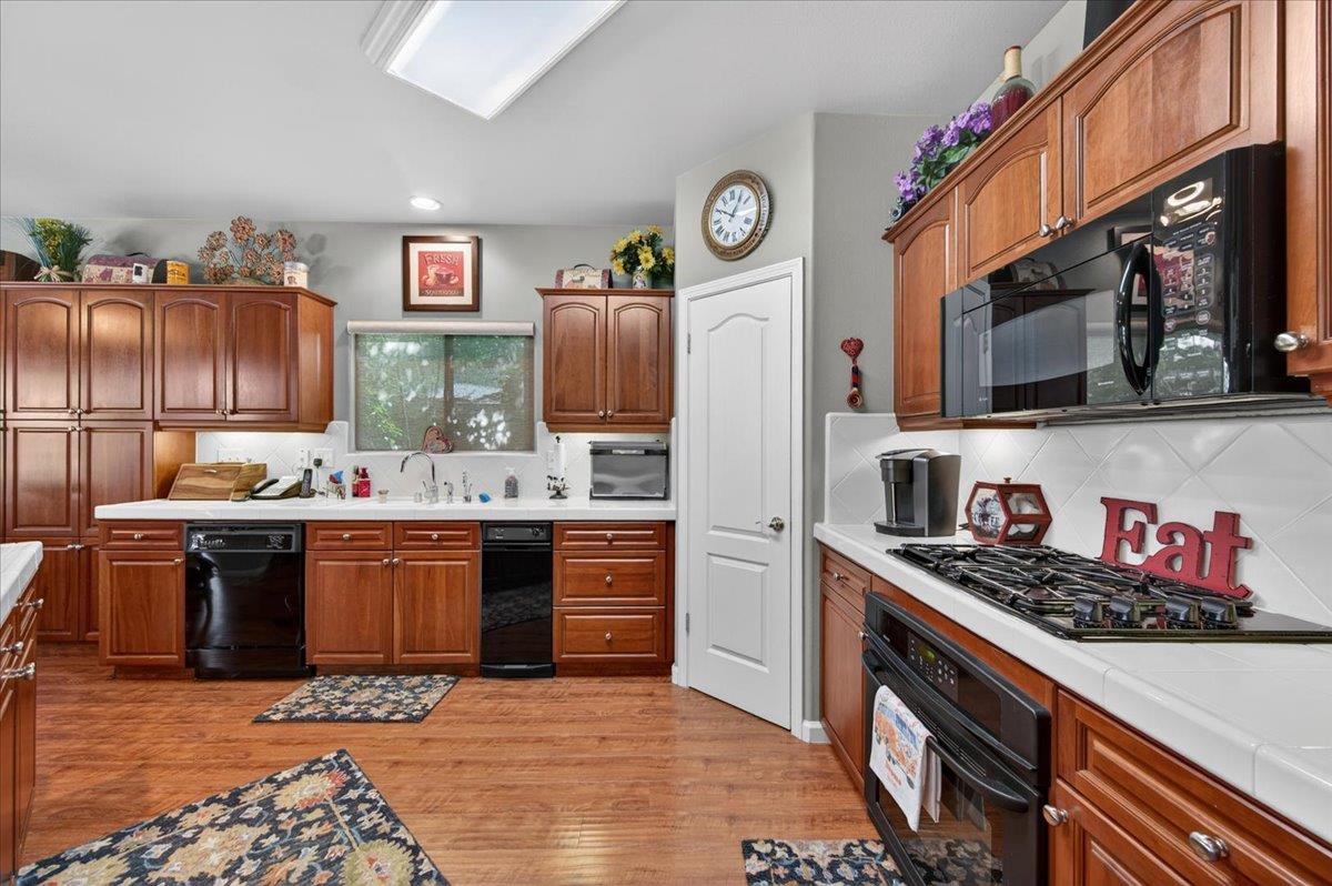 2007 Ashcroft Ave, Clovis, CA 93611