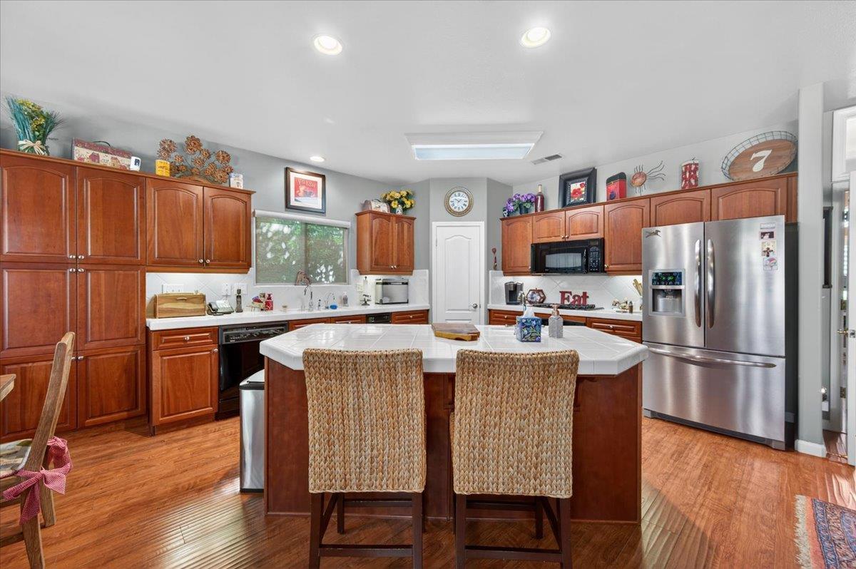 2007 Ashcroft Ave, Clovis, CA 93611