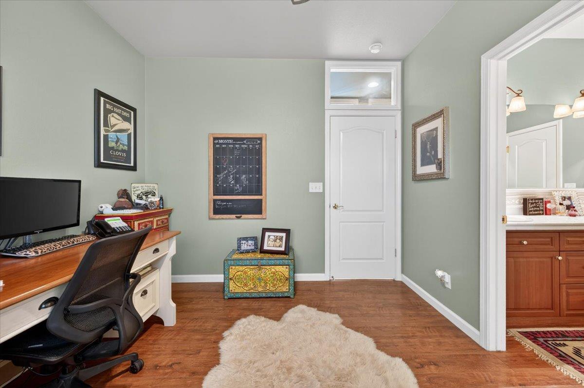 2007 Ashcroft Ave, Clovis, CA 93611