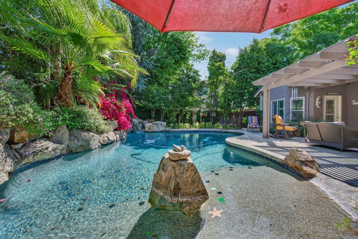 2007 Ashcroft Ave, Clovis, CA 93611