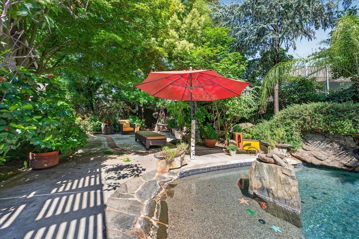 2007 Ashcroft Ave, Clovis, CA 93611