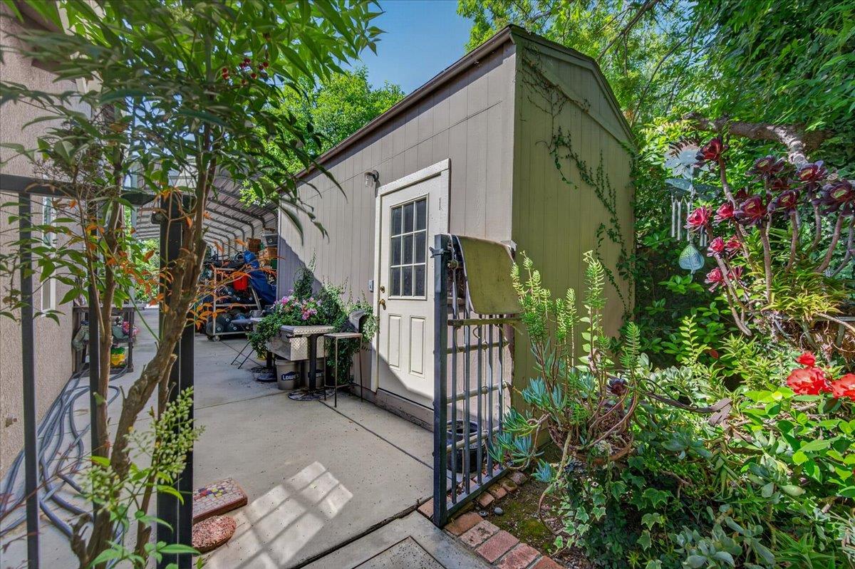 2007 Ashcroft Ave, Clovis, CA 93611