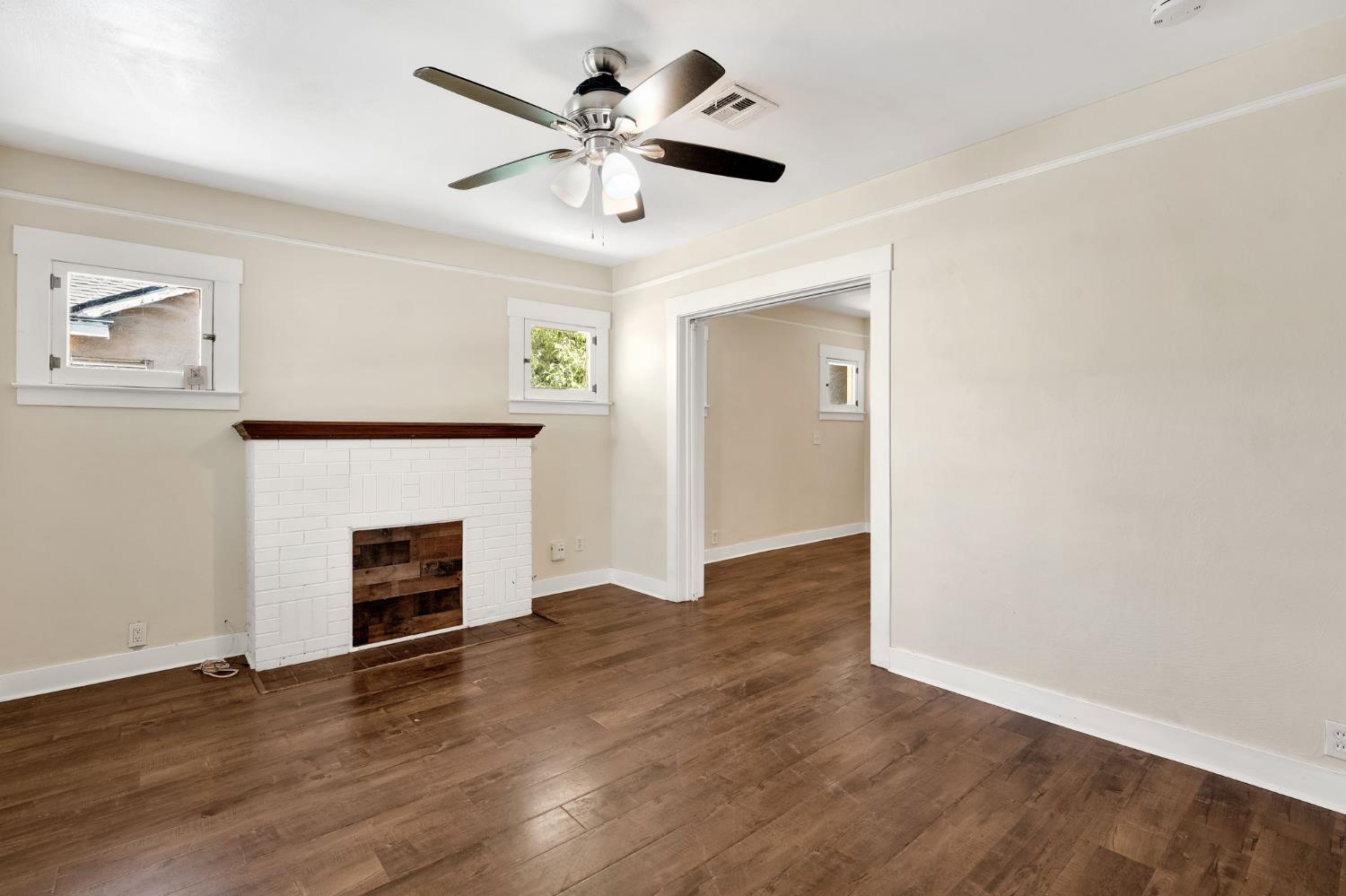 4338 E Grant Ave, Fresno, CA 93702