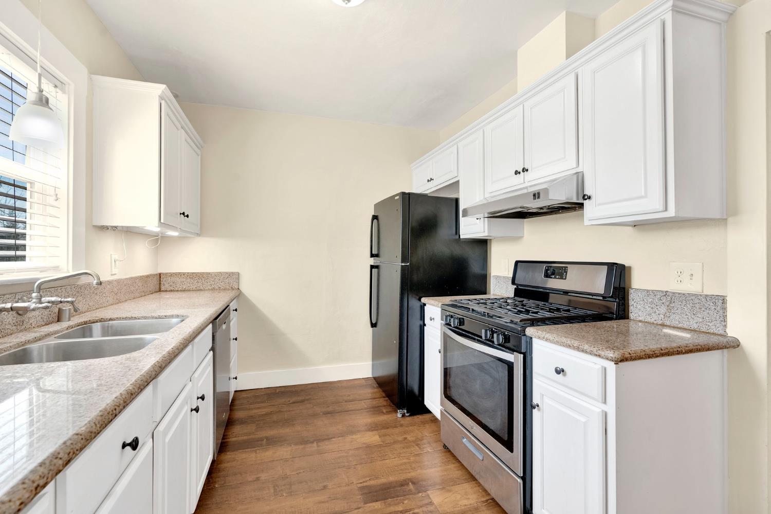 4338 E Grant Ave, Fresno, CA 93702