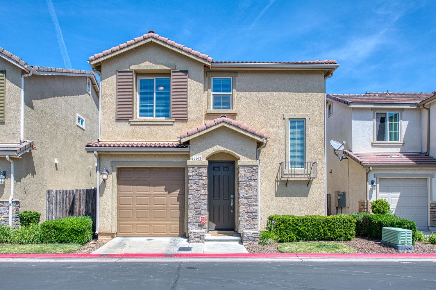3043 Cirque Ln, Clovis, CA 93619