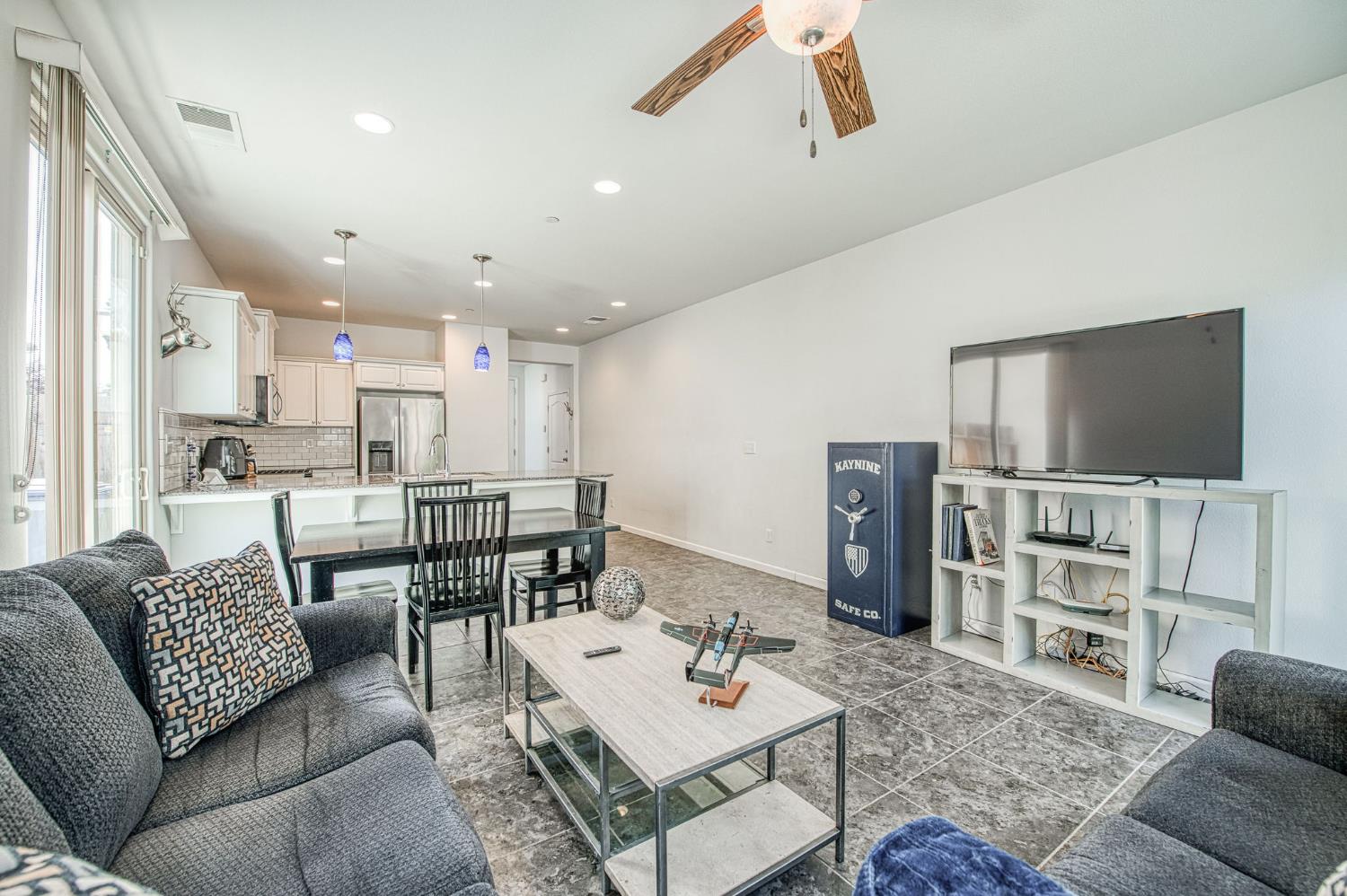 3043 Cirque Ln, Clovis, CA 93619