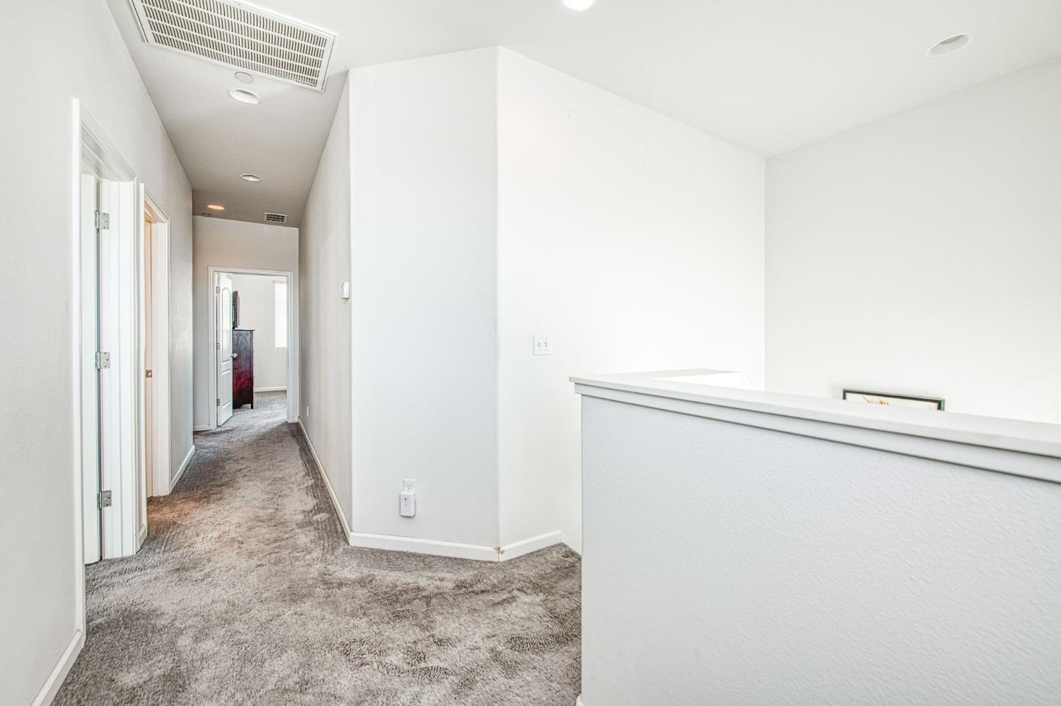 3043 Cirque Ln, Clovis, CA 93619