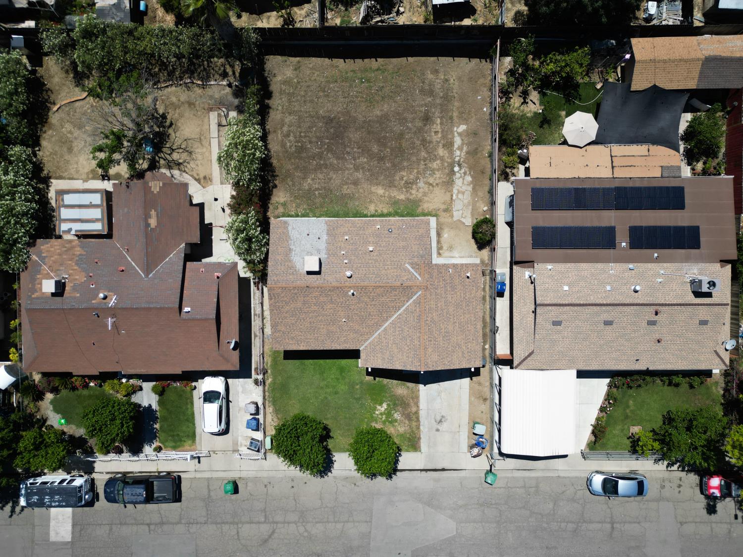 266 L St, Mendota, CA 93640