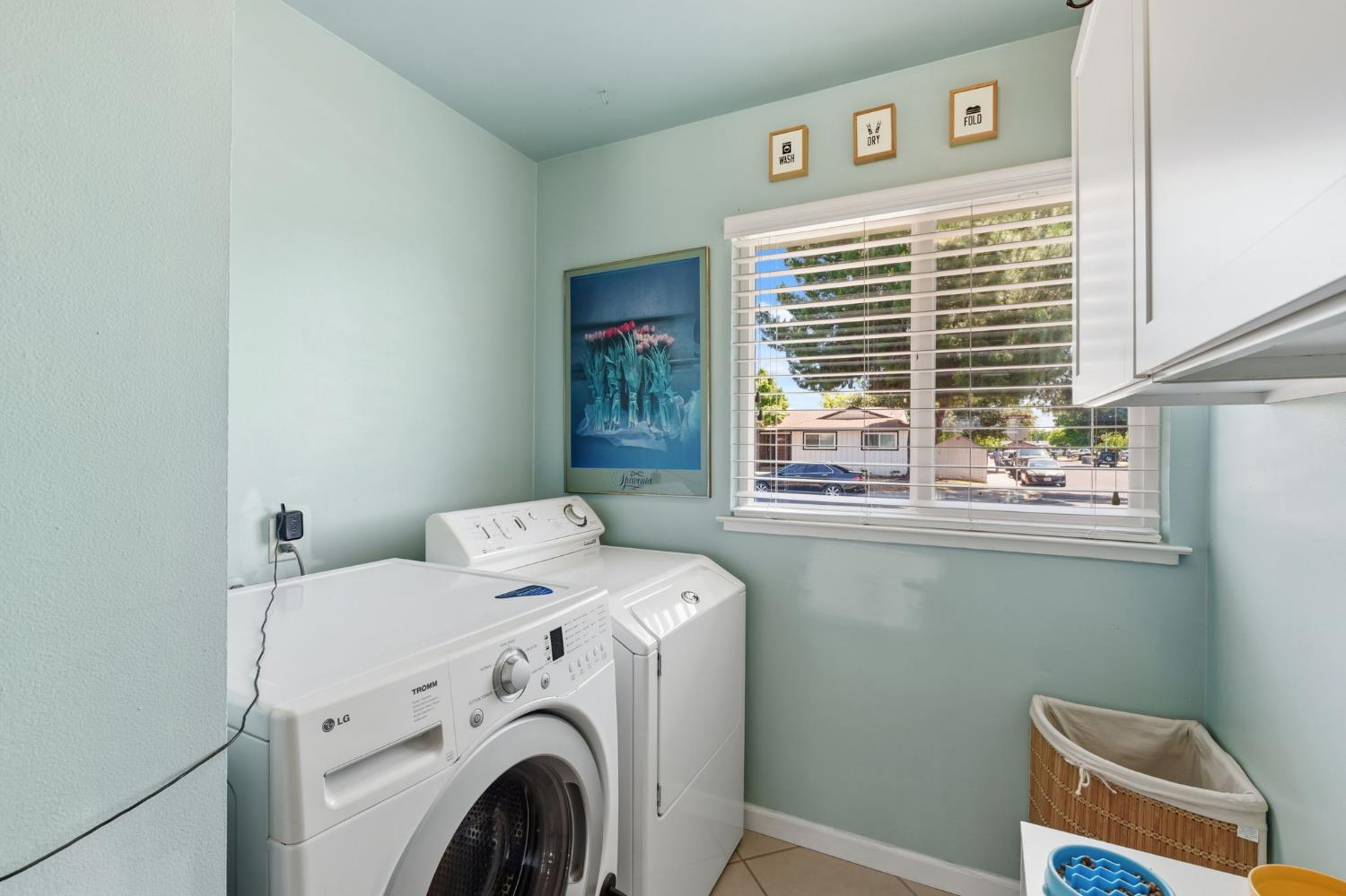 1741 Robinwood Ave, Clovis, CA 93611