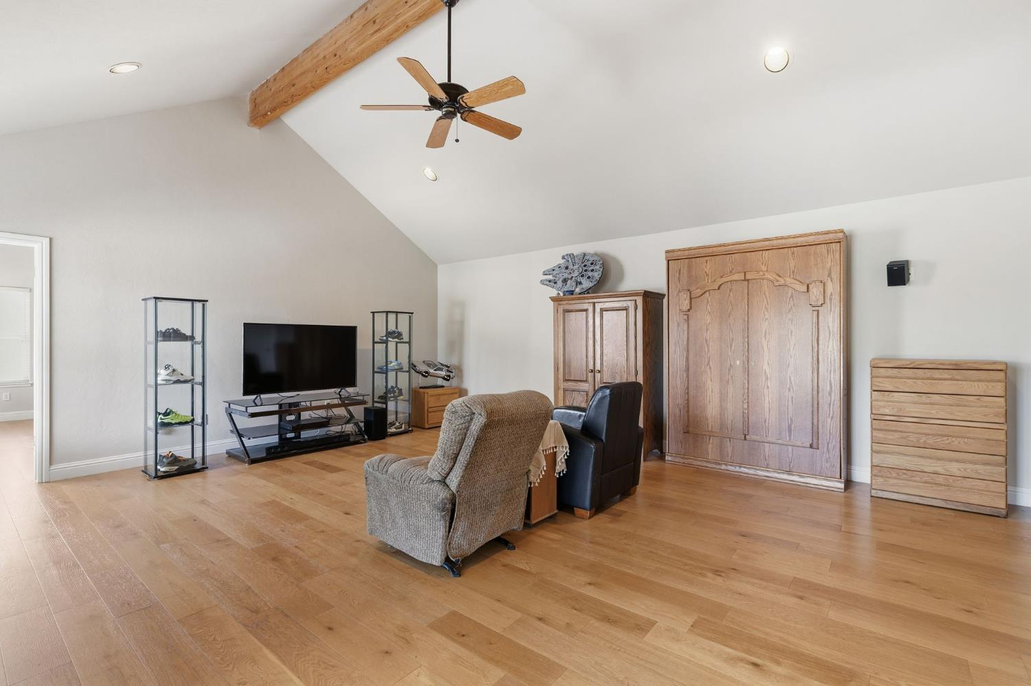 1995 Bergren Ct, Kingsburg, CA 93631