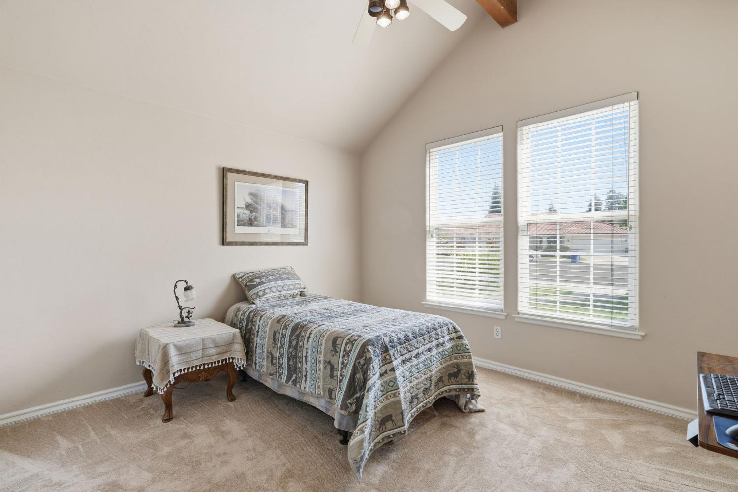 1995 Bergren Ct, Kingsburg, CA 93631