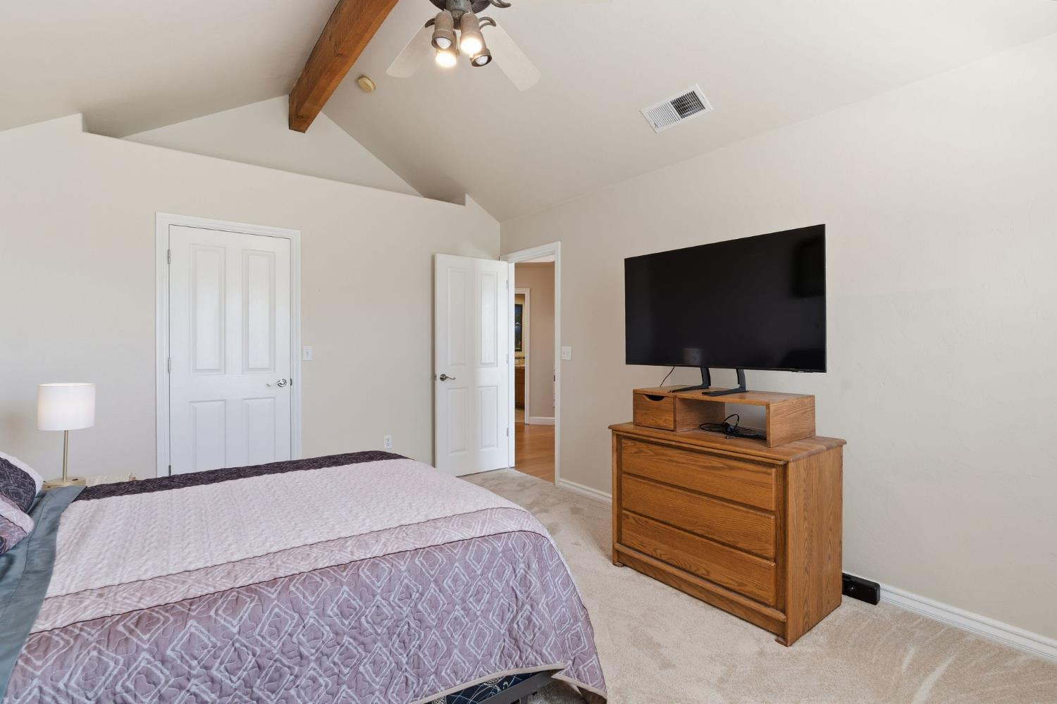 1995 Bergren Ct, Kingsburg, CA 93631