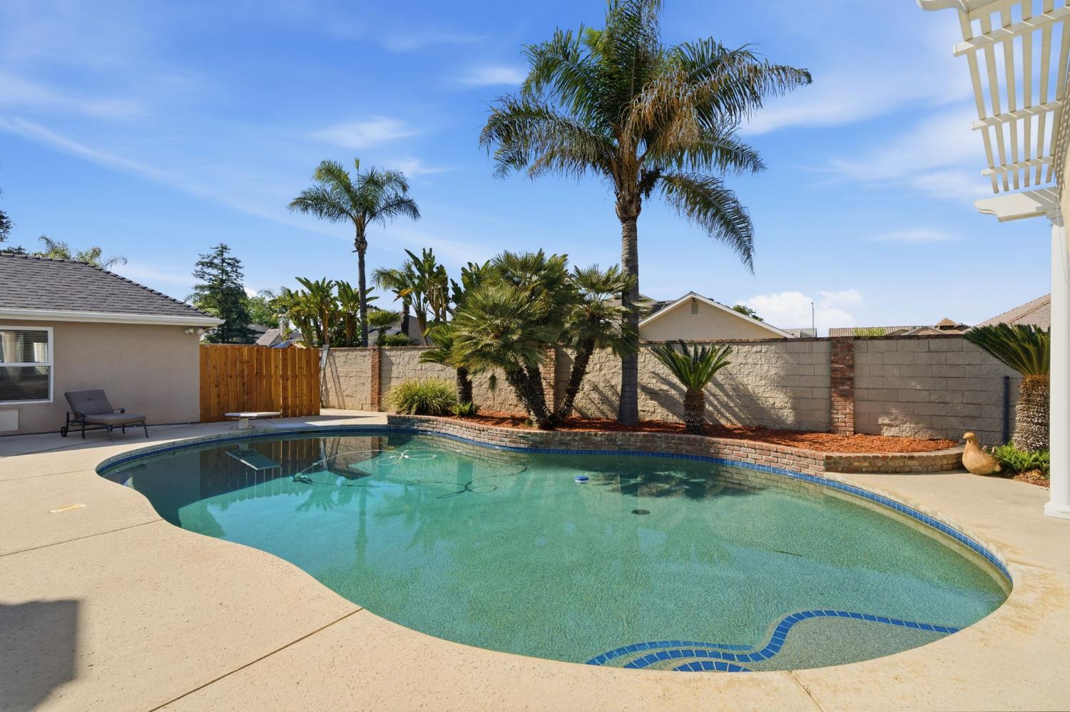 1995 Bergren Ct, Kingsburg, CA 93631