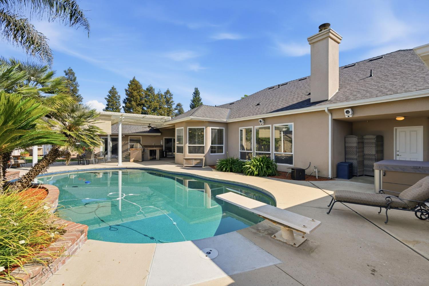 1995 Bergren Ct, Kingsburg, CA 93631