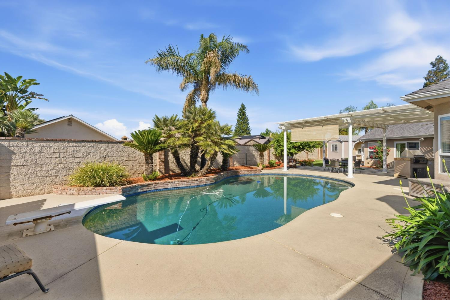 1995 Bergren Ct, Kingsburg, CA 93631