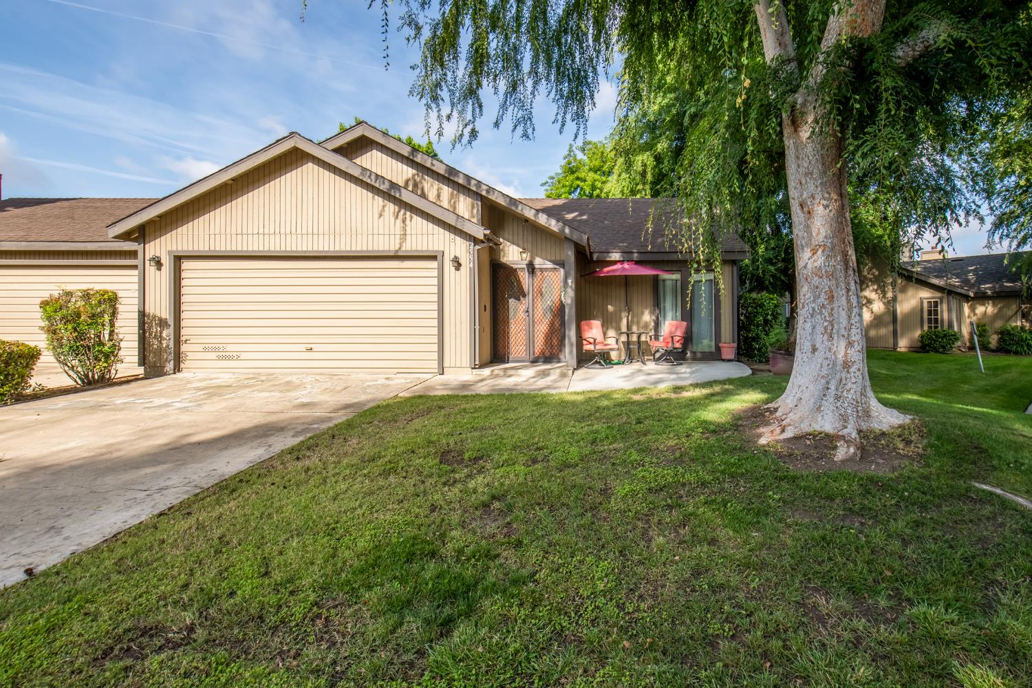 2554 E Tulare Ave, Visalia, CA 93292
