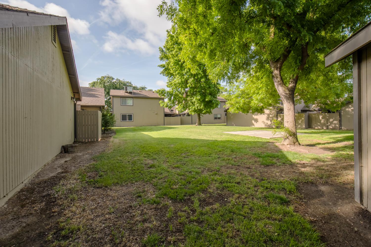 2554 E Tulare Ave, Visalia, CA 93292