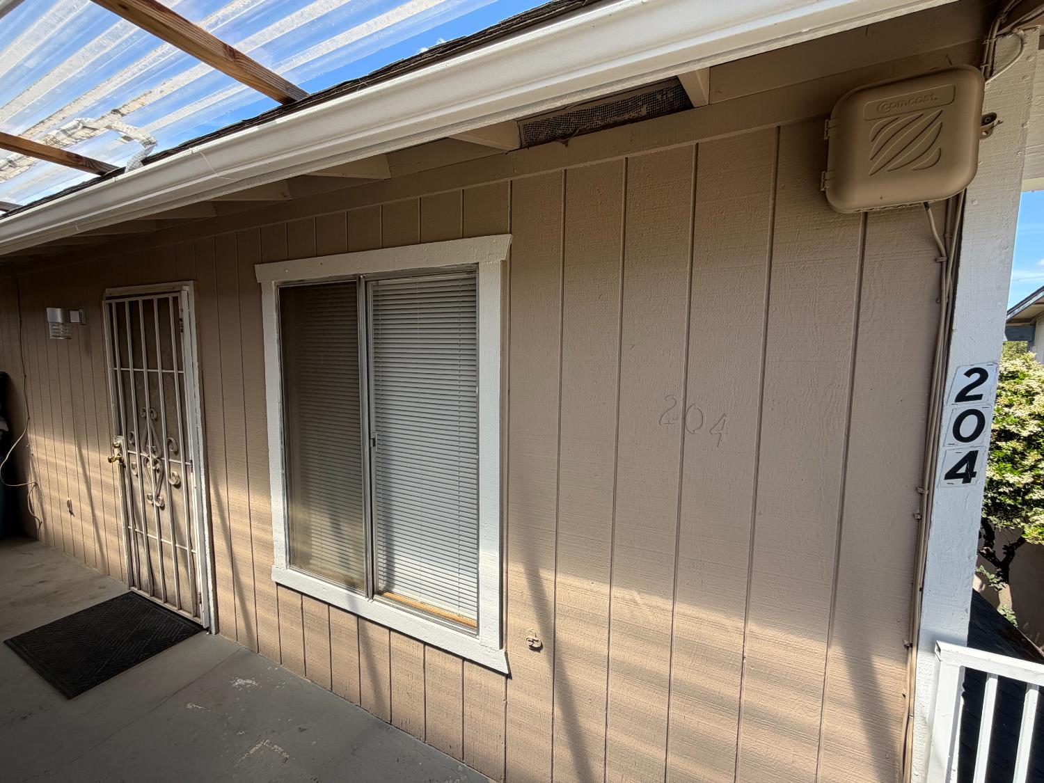 571 W Ashlan Ave, Clovis, CA 93612