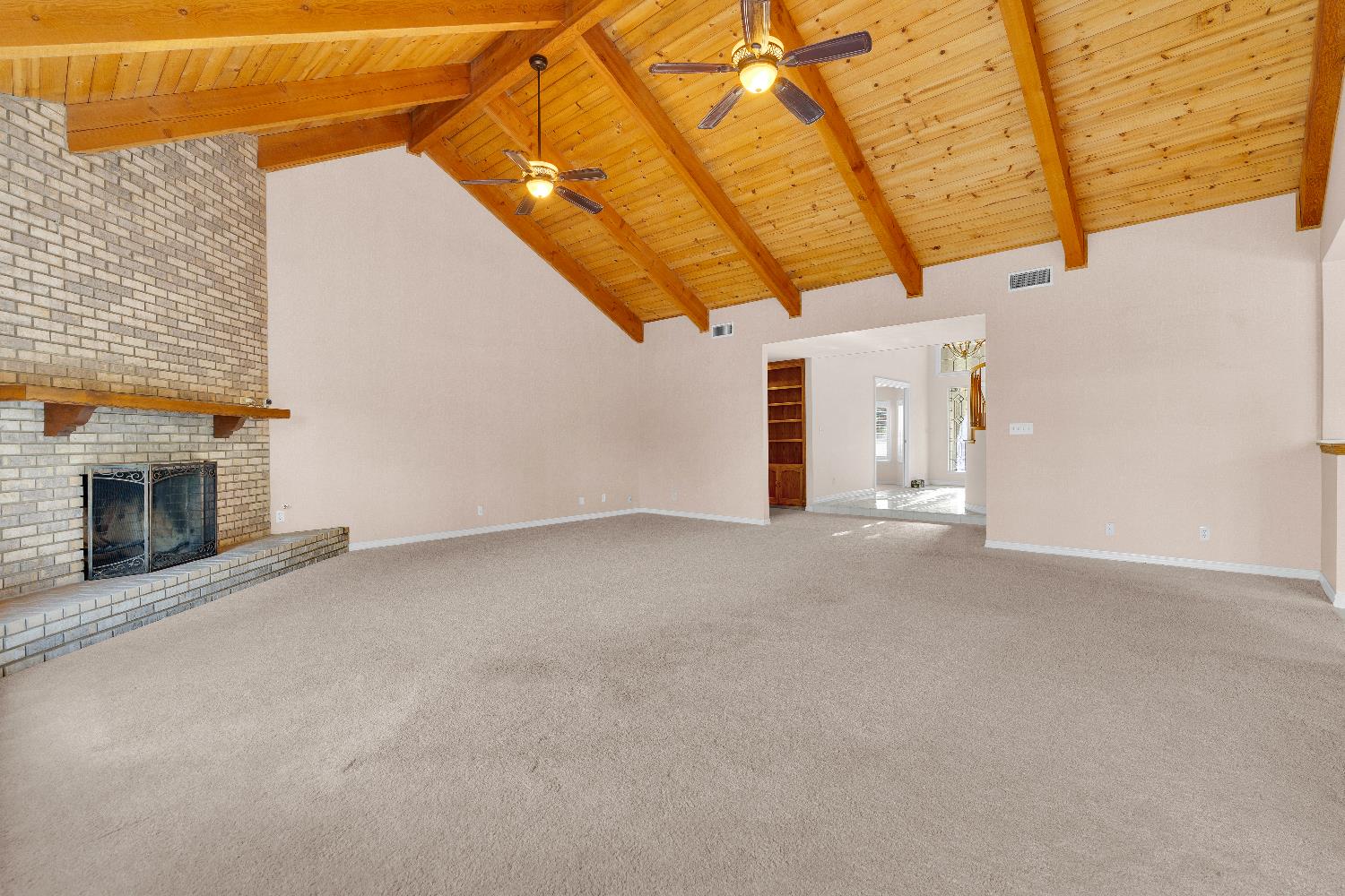 6518 N Dolores, Fresno, CA 93711