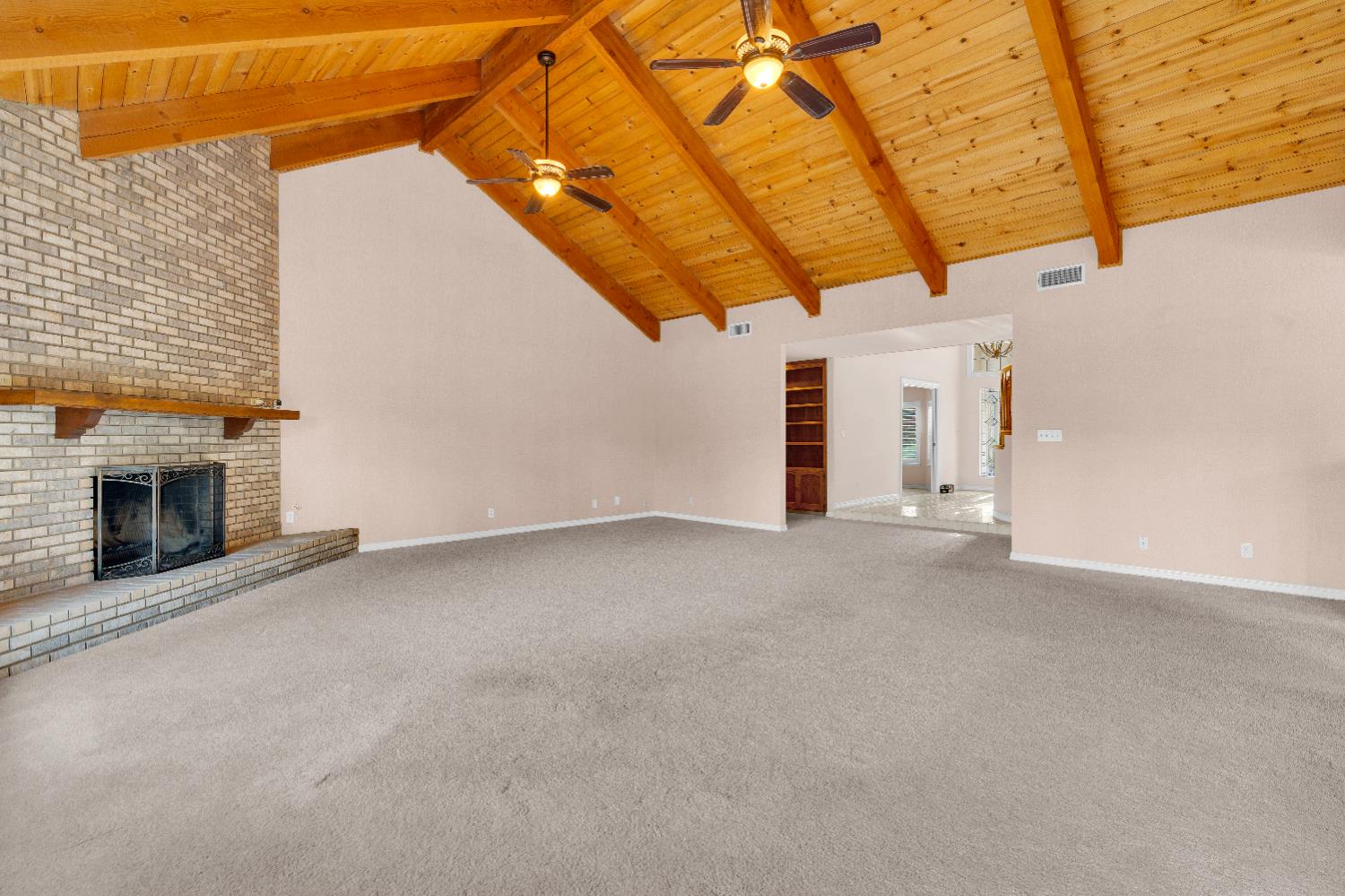 6518 N Dolores, Fresno, CA 93711