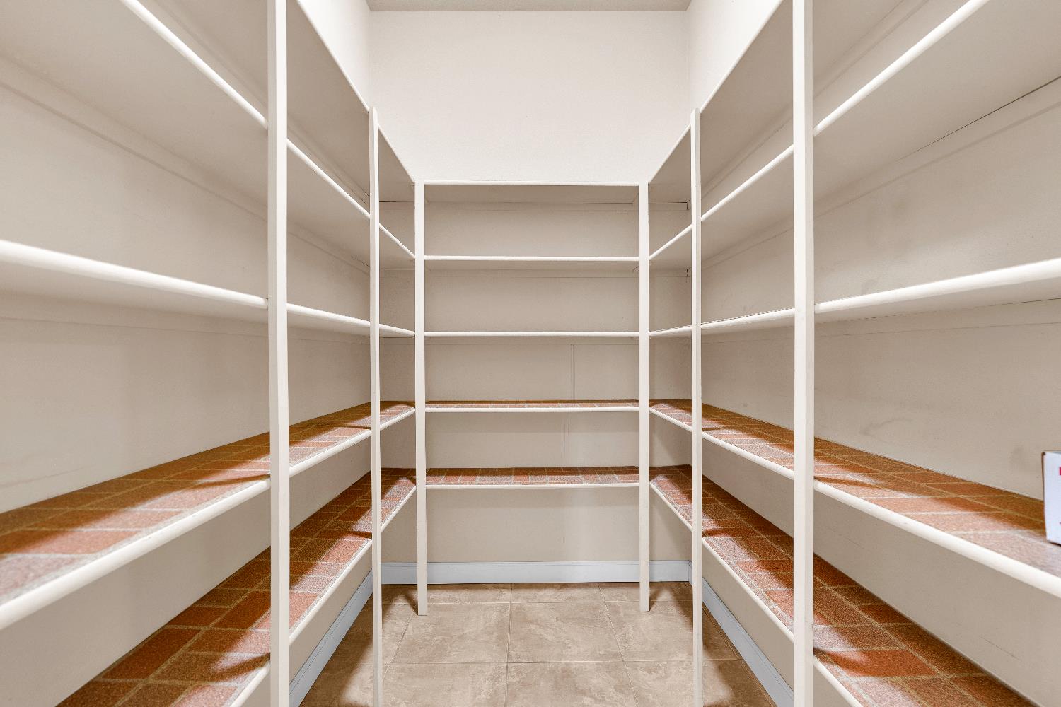 6518 N Dolores, Fresno, CA 93711