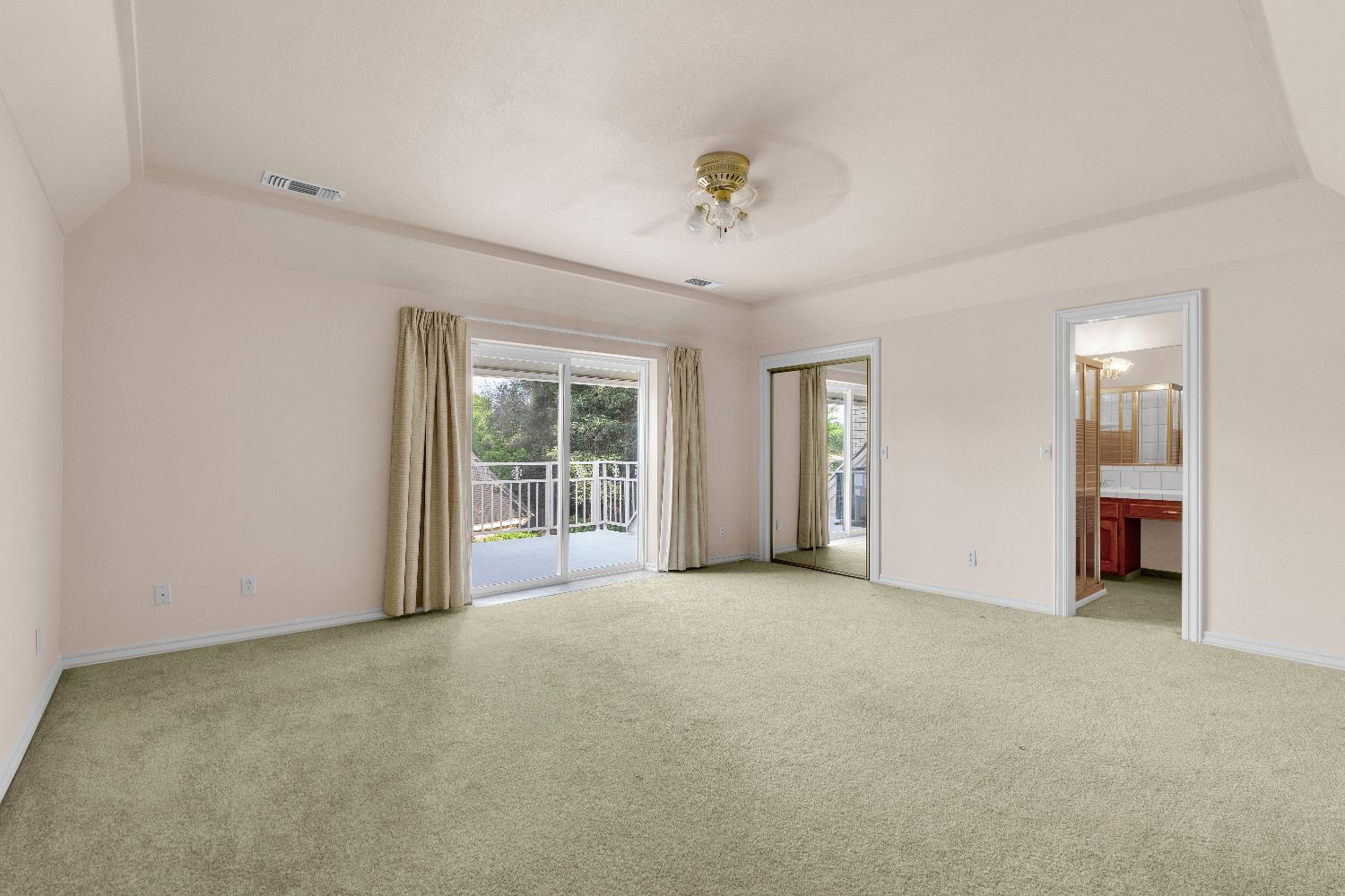 6518 N Dolores, Fresno, CA 93711