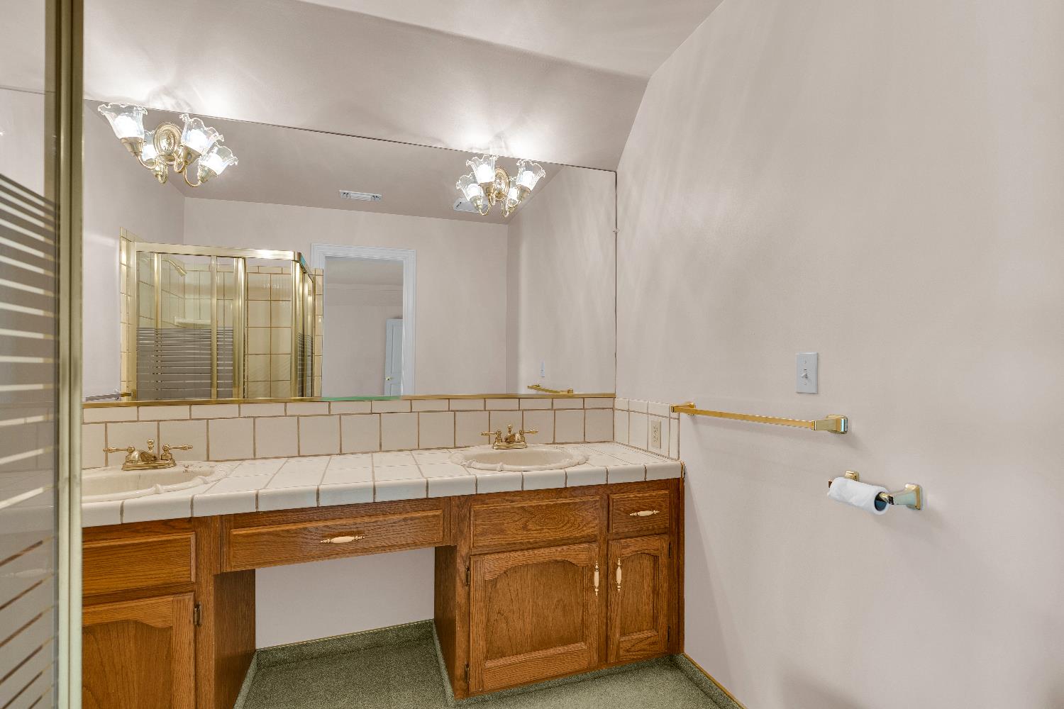 6518 N Dolores, Fresno, CA 93711