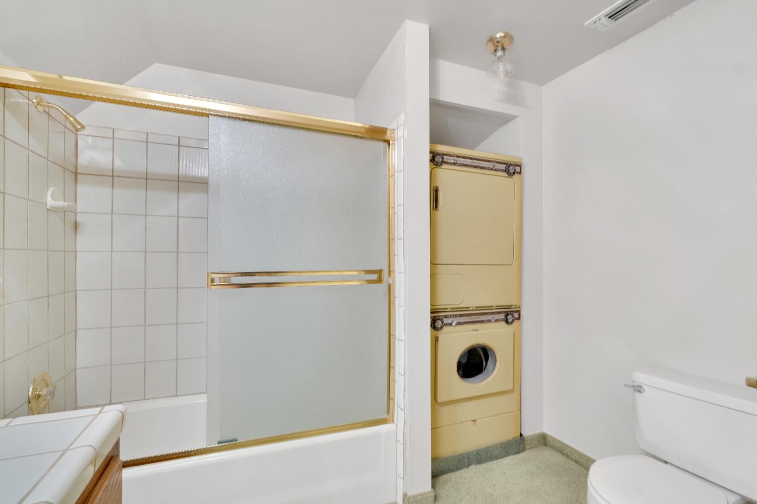 6518 N Dolores, Fresno, CA 93711