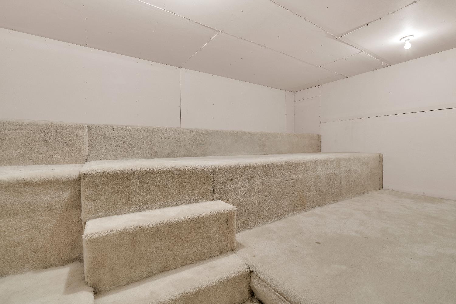 6518 N Dolores, Fresno, CA 93711