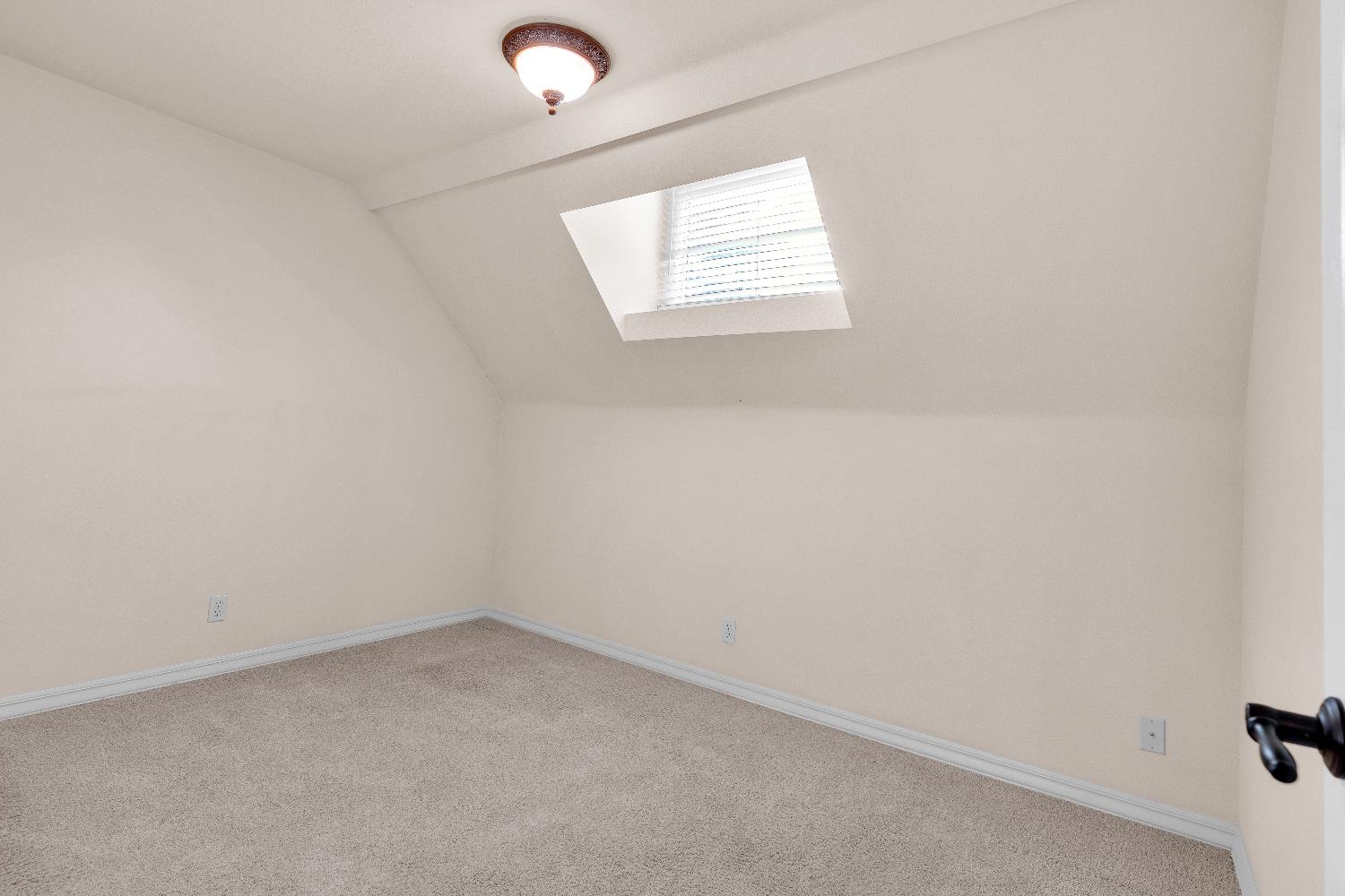 6518 N Dolores, Fresno, CA 93711