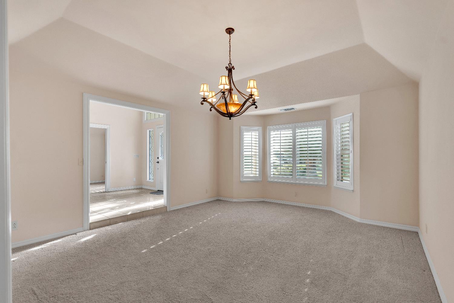 6518 N Dolores, Fresno, CA 93711