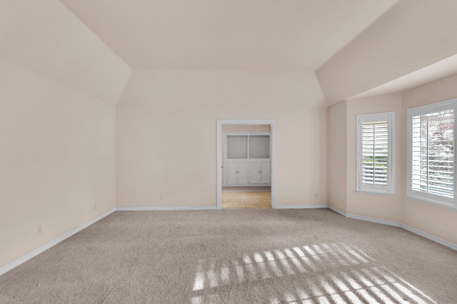 6518 N Dolores, Fresno, CA 93711