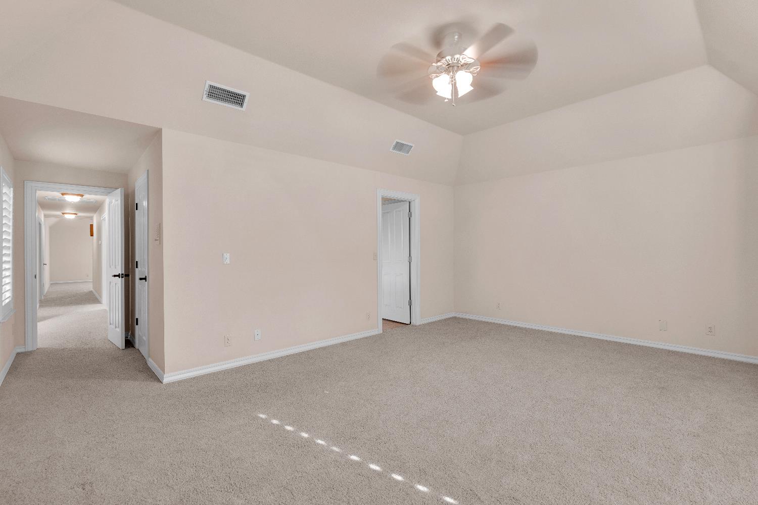 6518 N Dolores, Fresno, CA 93711