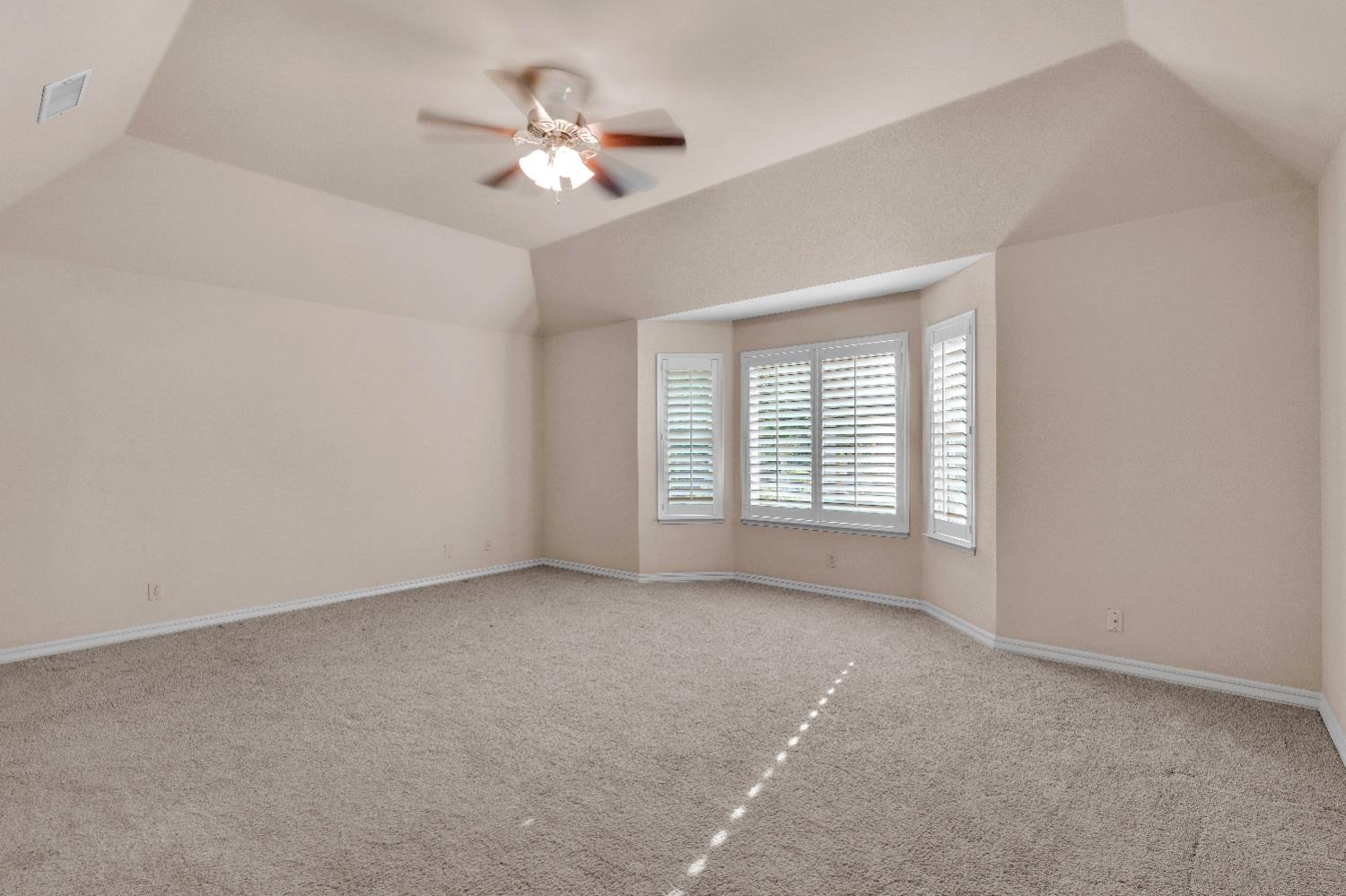 6518 N Dolores, Fresno, CA 93711