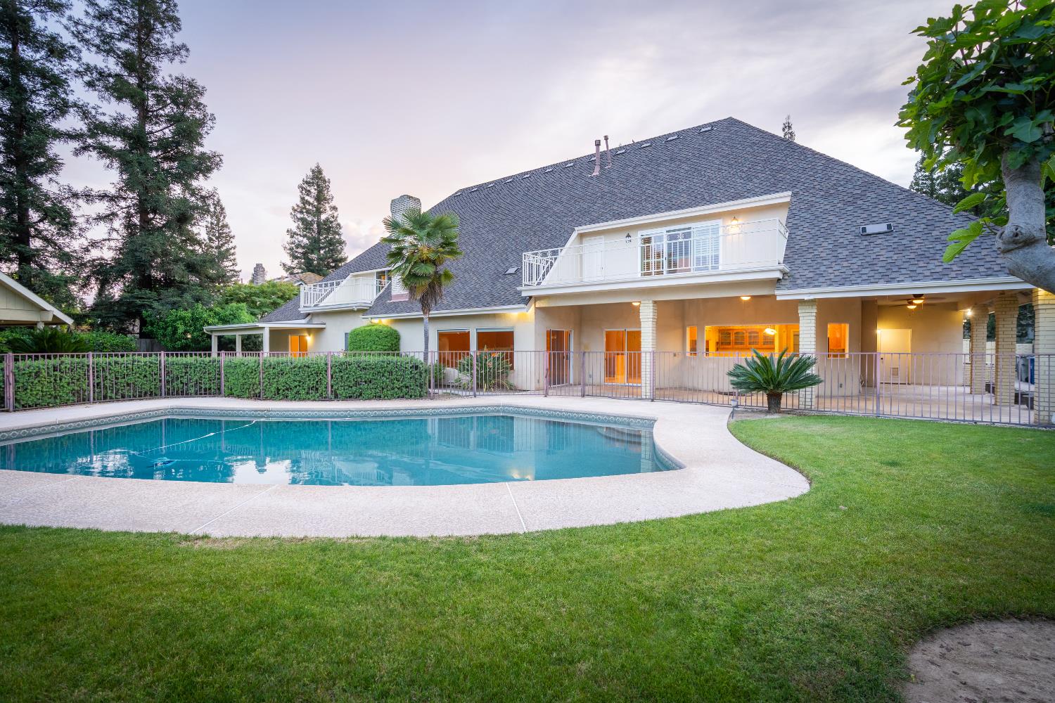 6518 N Dolores, Fresno, CA 93711