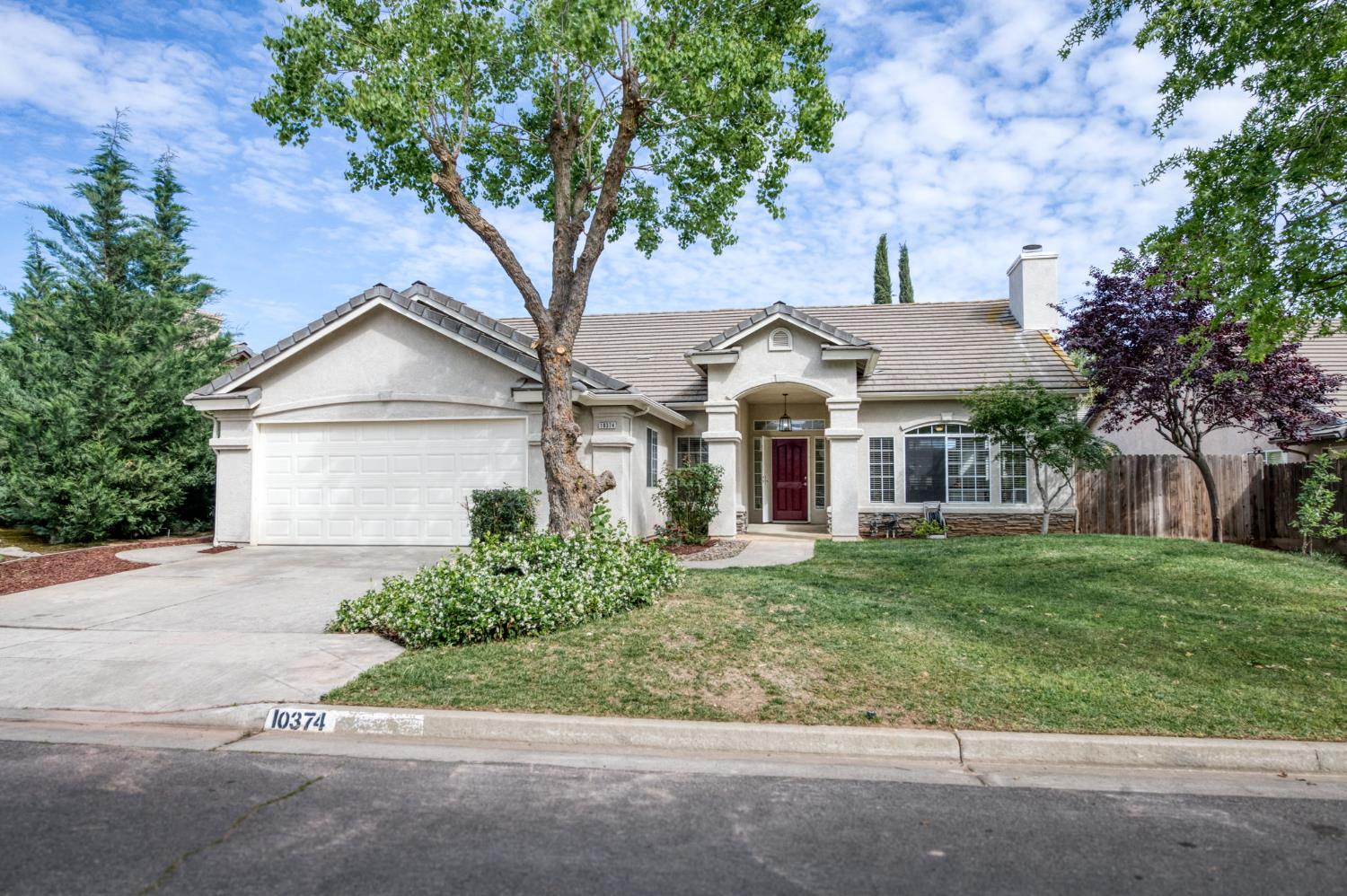 10374 N Sierra Vista Ave, Fresno, CA 93730