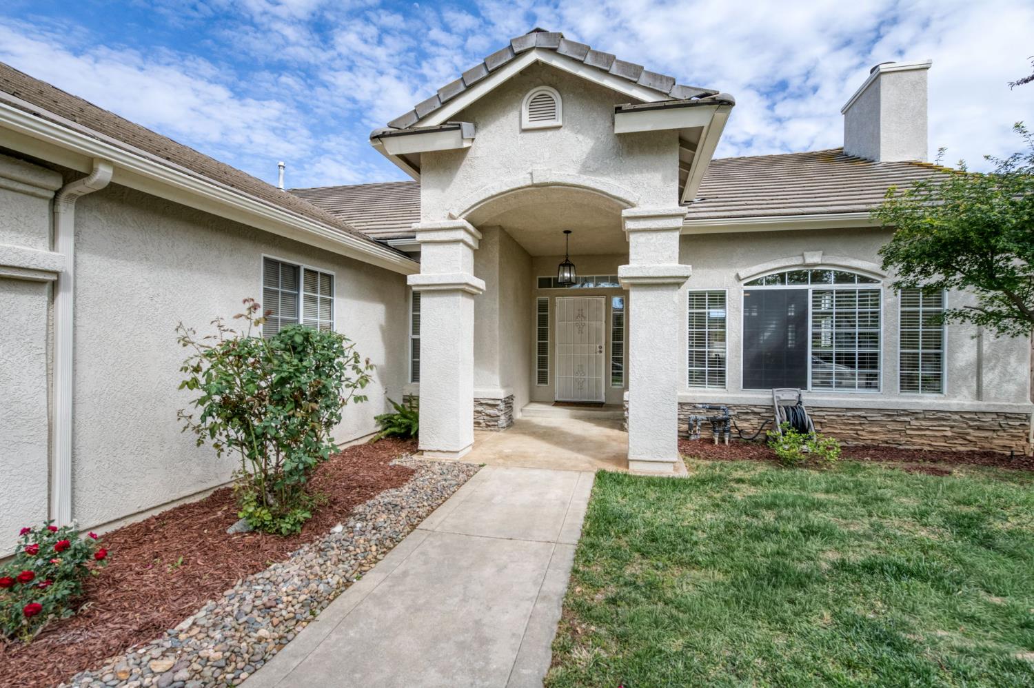 10374 N Sierra Vista Ave, Fresno, CA 93730