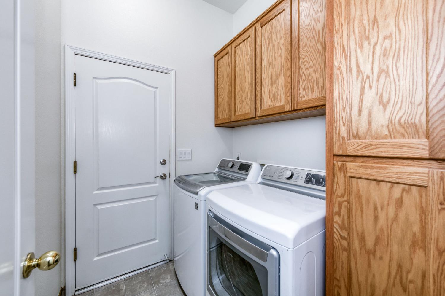 10374 N Sierra Vista Ave, Fresno, CA 93730